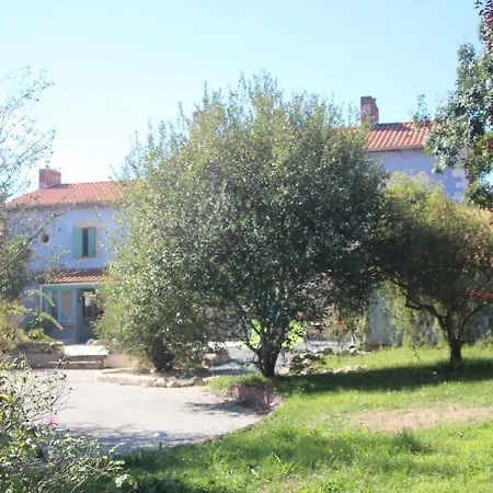 L Entredeux アパート *